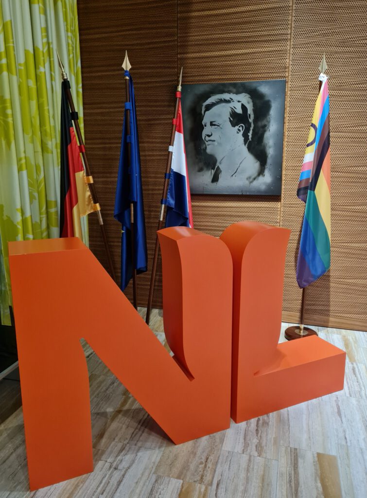 Der große und der kleine Nachbar: Deutschland und die Niederlande. (Copyright: Cornelia Saxe)