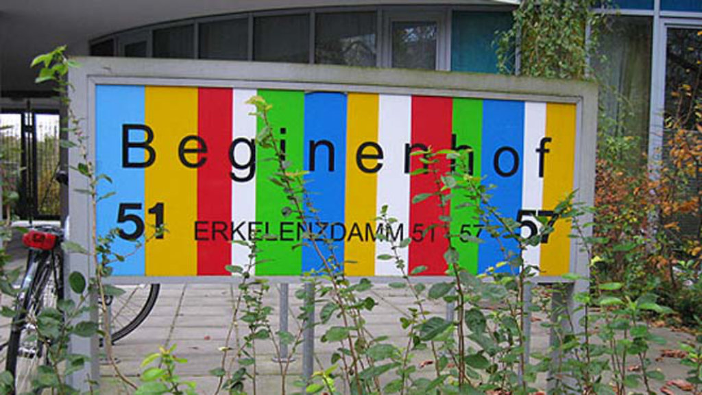 Eingang des Berliner Beginenhofes am Erkelenzdamm, Copyright: Cornelia Saxe