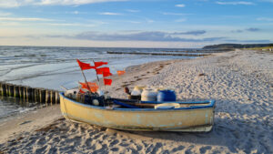 Fischerboot am Strand von Hiddensee (Copyright: Cornelia Saxe)